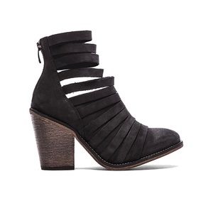 Free people Hybrid black booties